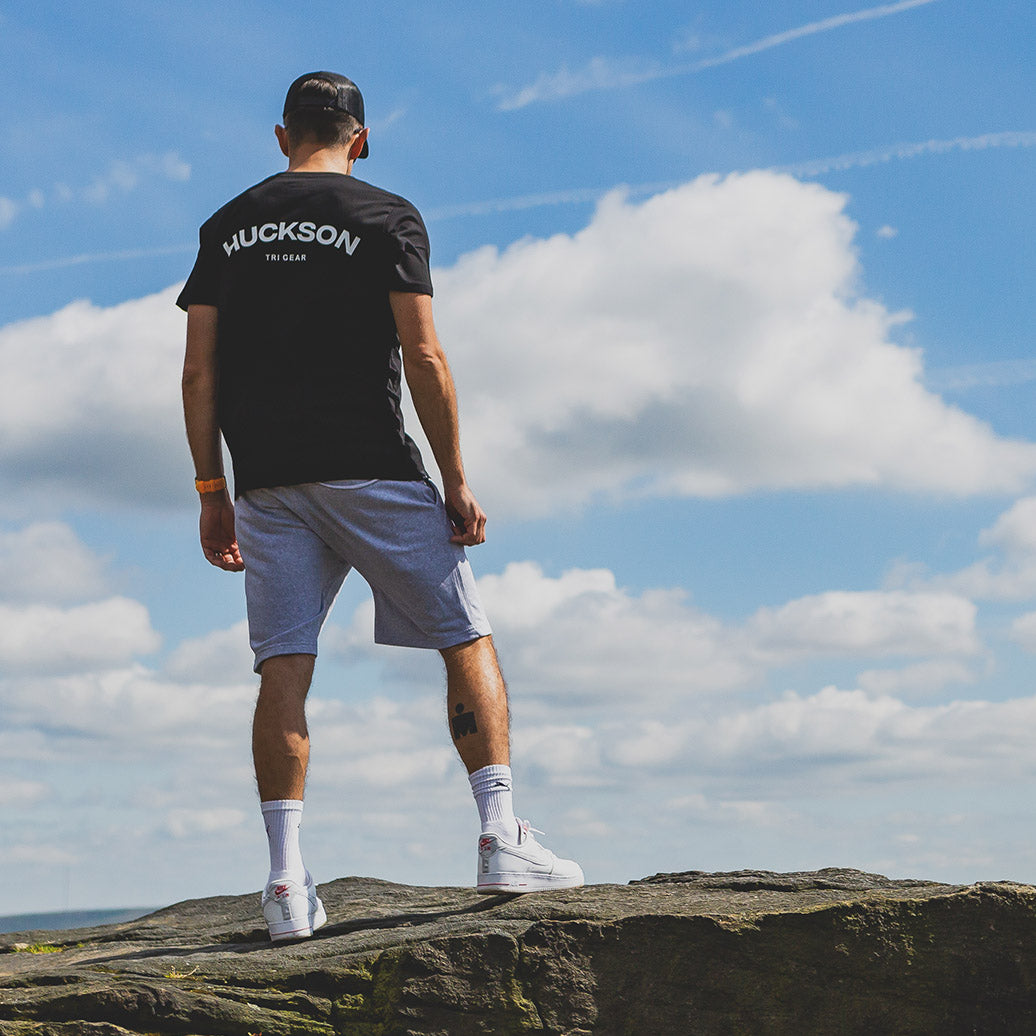 Huckson : Performance Apparel for those Built to Endure®